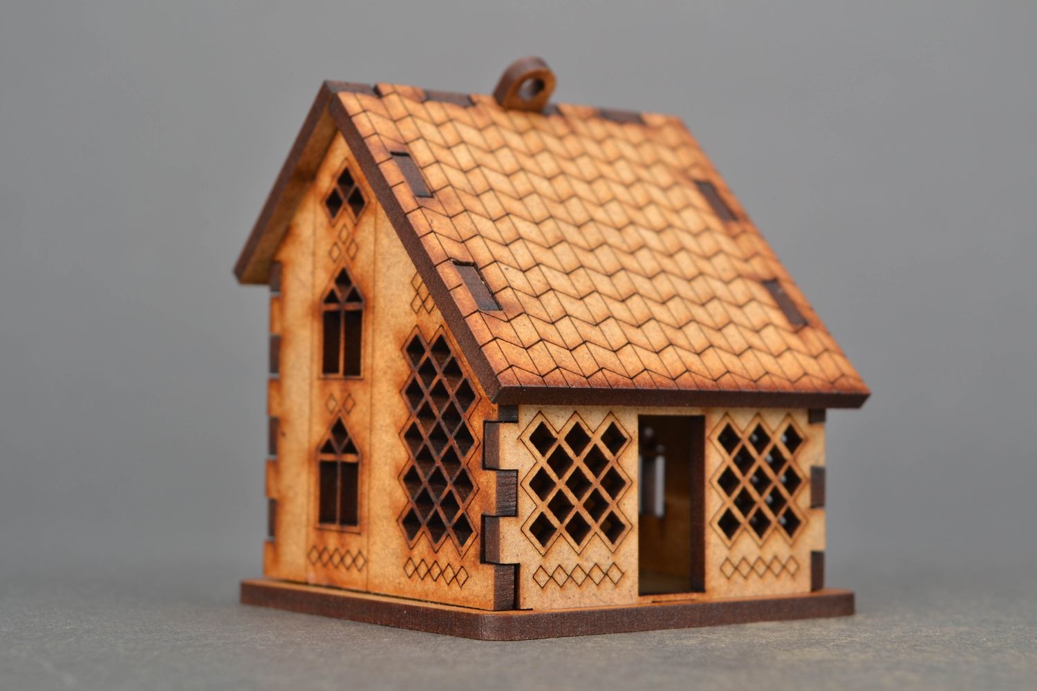 Maisonnette en bois brut à décorer artisanale  photo 1