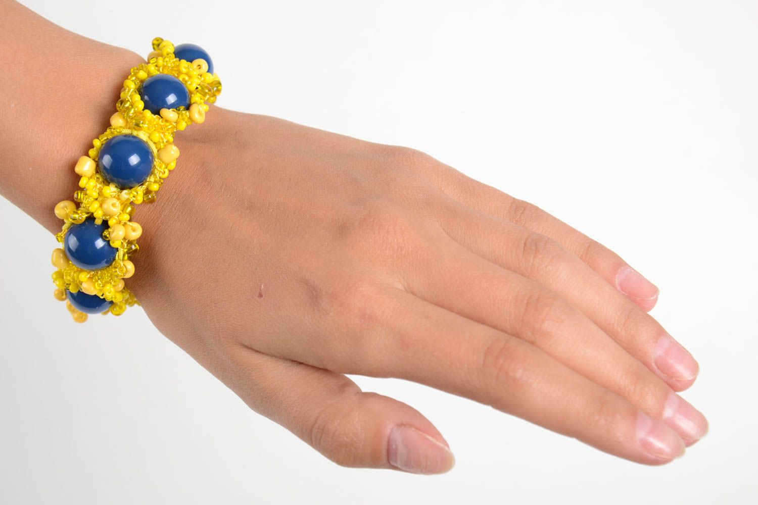 Yellow and large blues beads chain bracelet in summer style photo 2