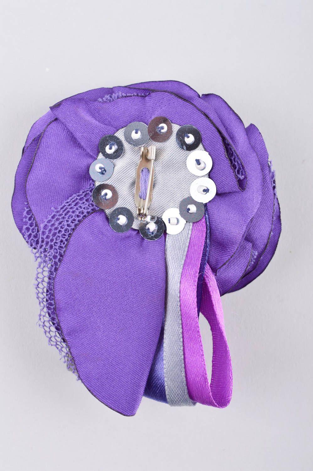 Брошь ручной работы бижутерия брошь фиолетовая текстильная брошь красивая фото 3