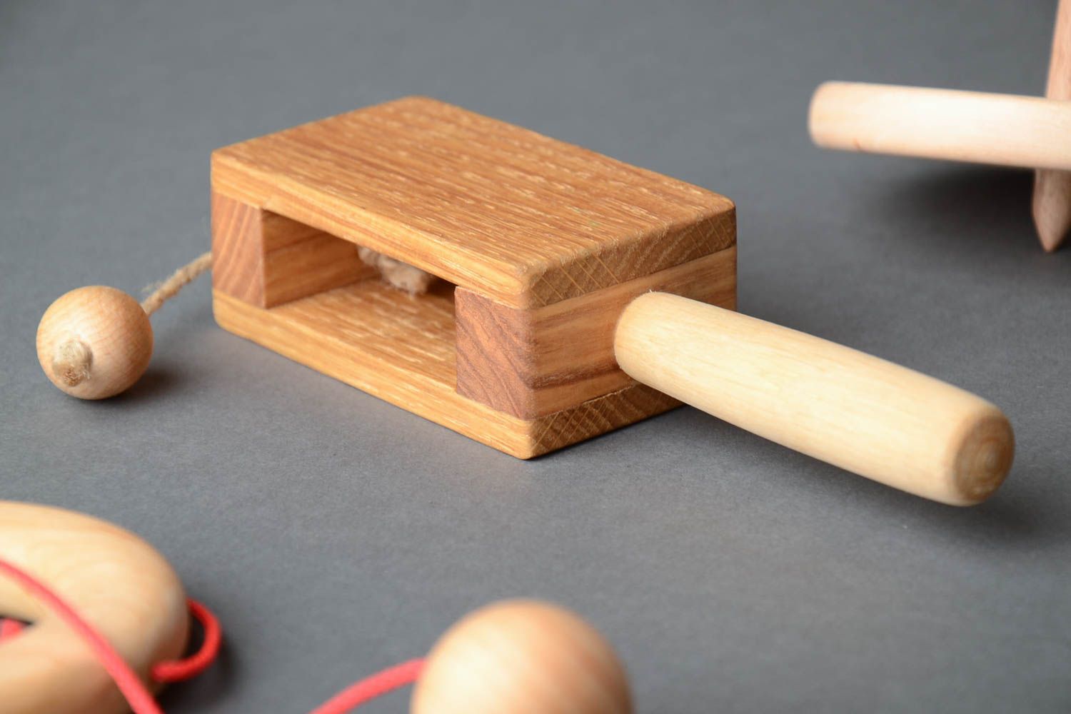 Öko Holz Spielzeug für Kinder mit Leinöl durchtränkt aus Eichenholz handgemacht foto 1