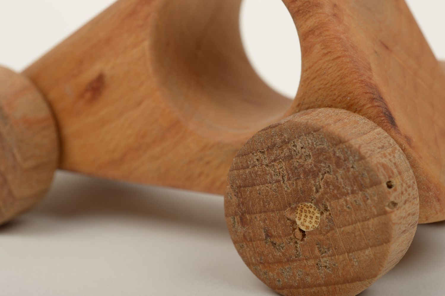 Juguete de madera artesanal para niños elemento ecológico regalo original Coche foto 4