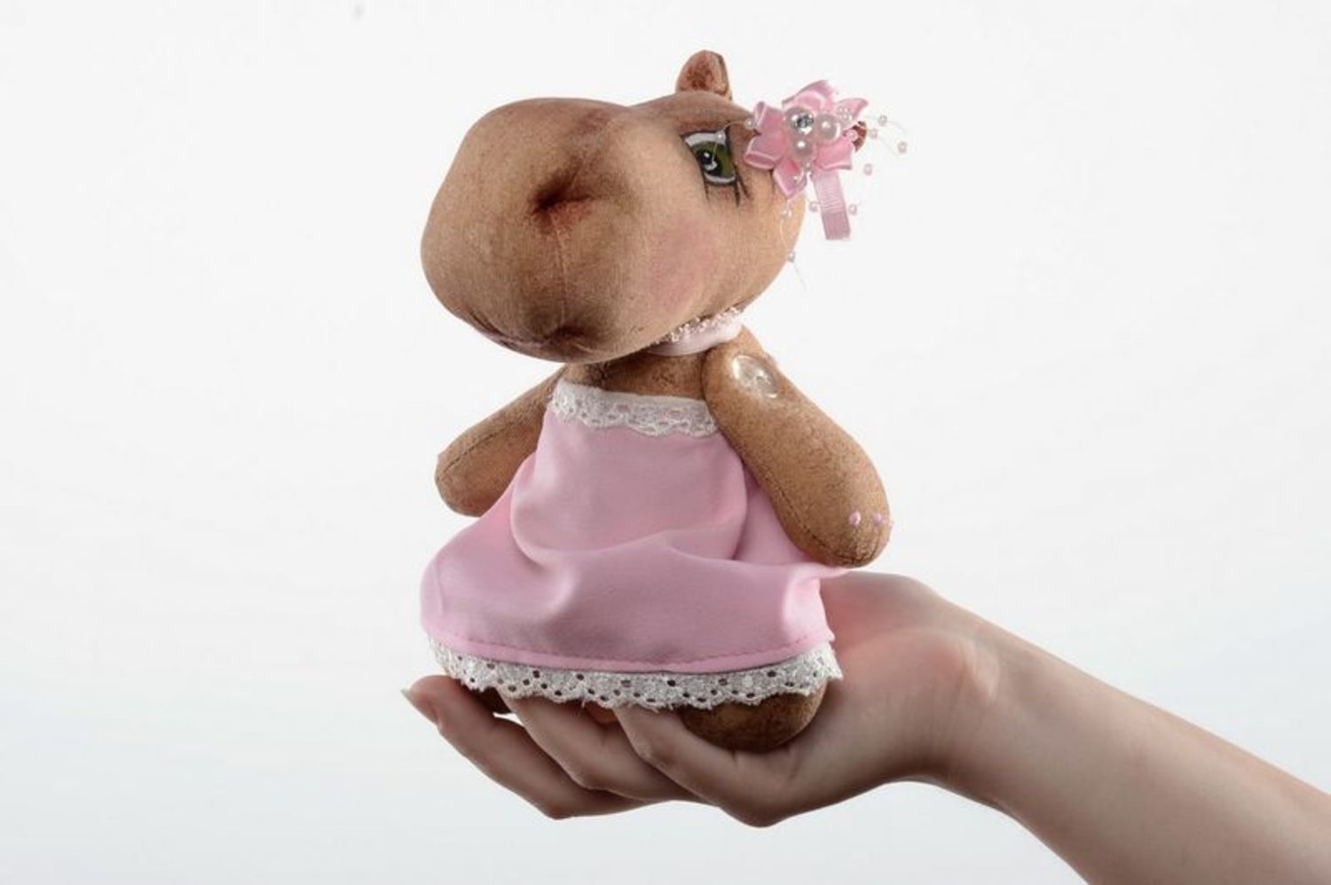 Boneco Hipopótamo num vestido cor de rosa foto 3