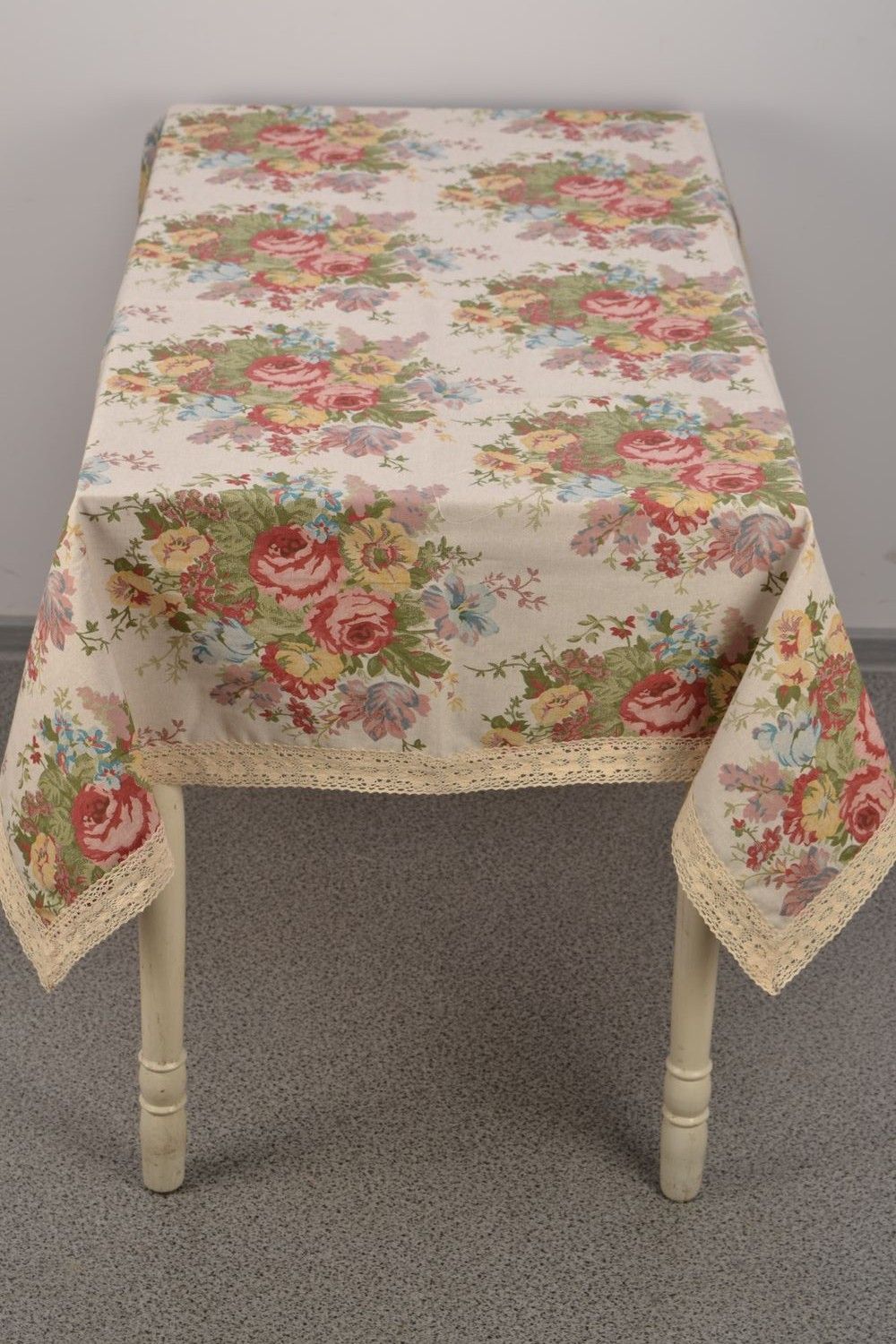Rectangular tablecloth with lace photo 4