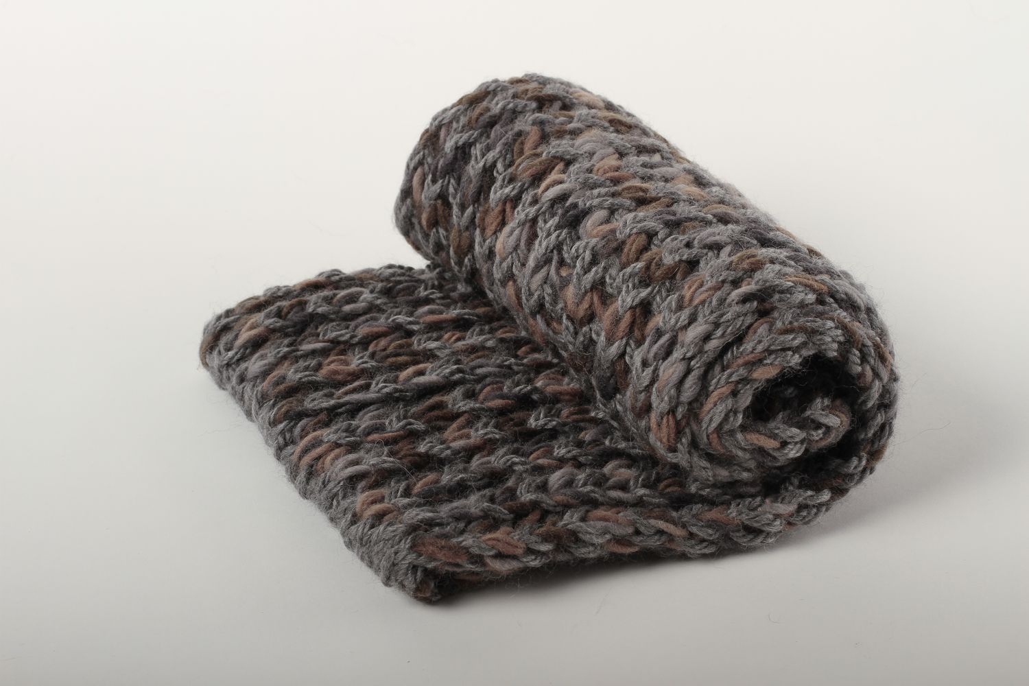 Écharpe laine faite main Vêtement femme tricot gris-marron Idée cadeau photo 2