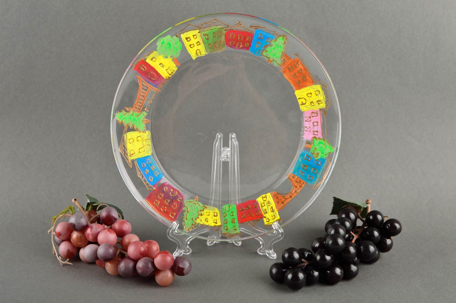 Керамика ручной работы расписная тарелка посуда из стекла Разноцветные домики фото 1