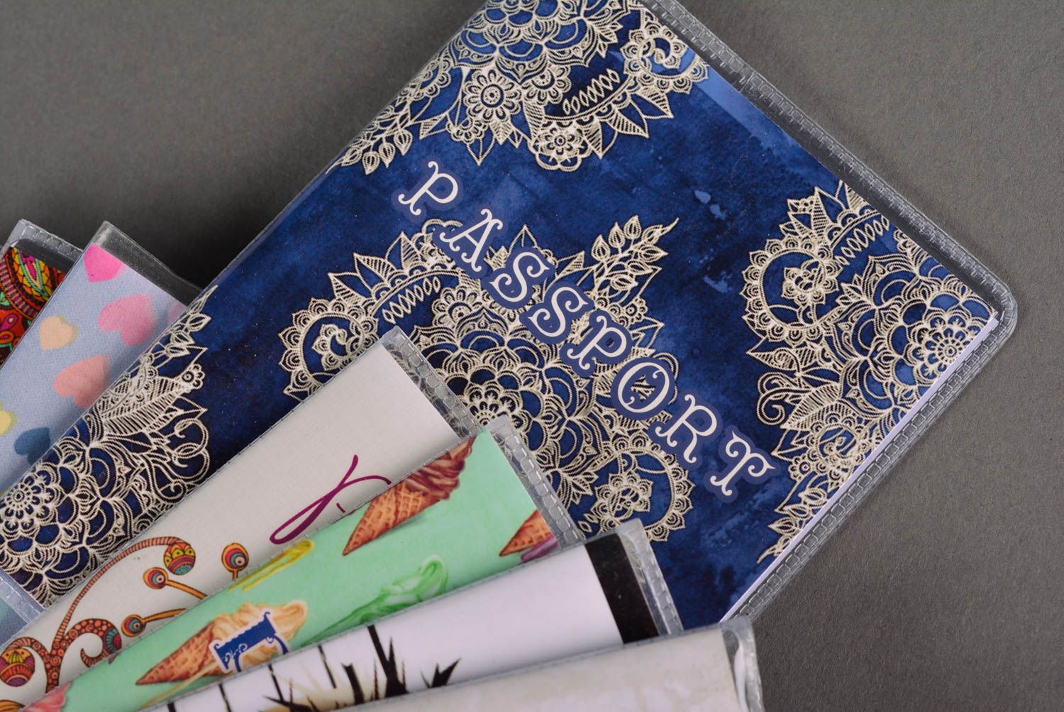 Étui passeport fait main Protège-passeport bleu foncé Cadeau original pour femme photo 2