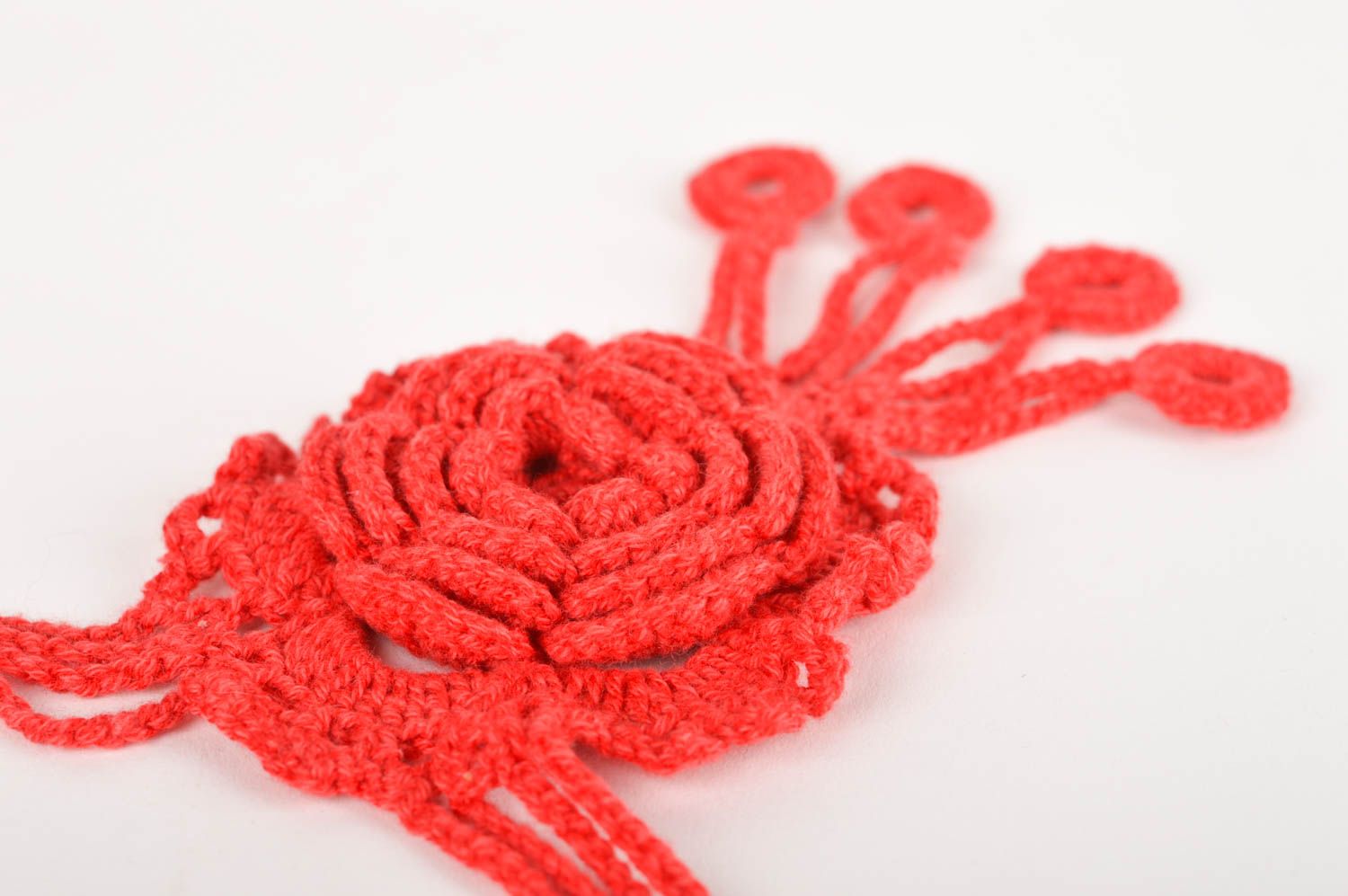 Collar hecho a mano de hilos rojos bisutería artesanal regalo para mujer  foto 3