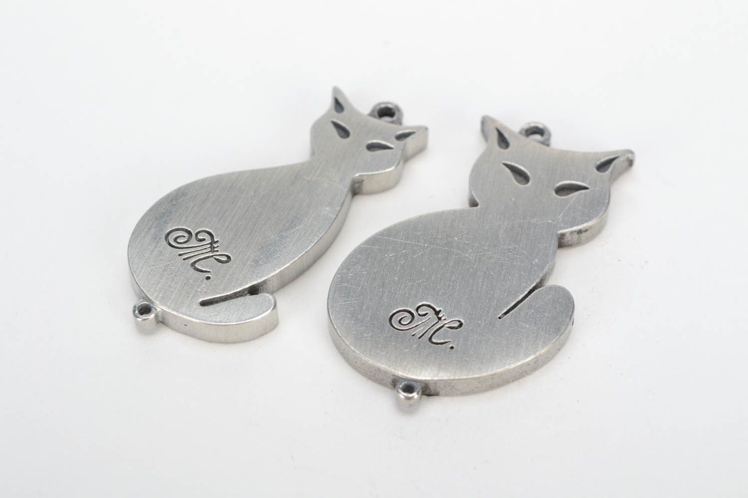 Beautiful handmade paired metal blank pendants set 2 pieces Cats photo 5
