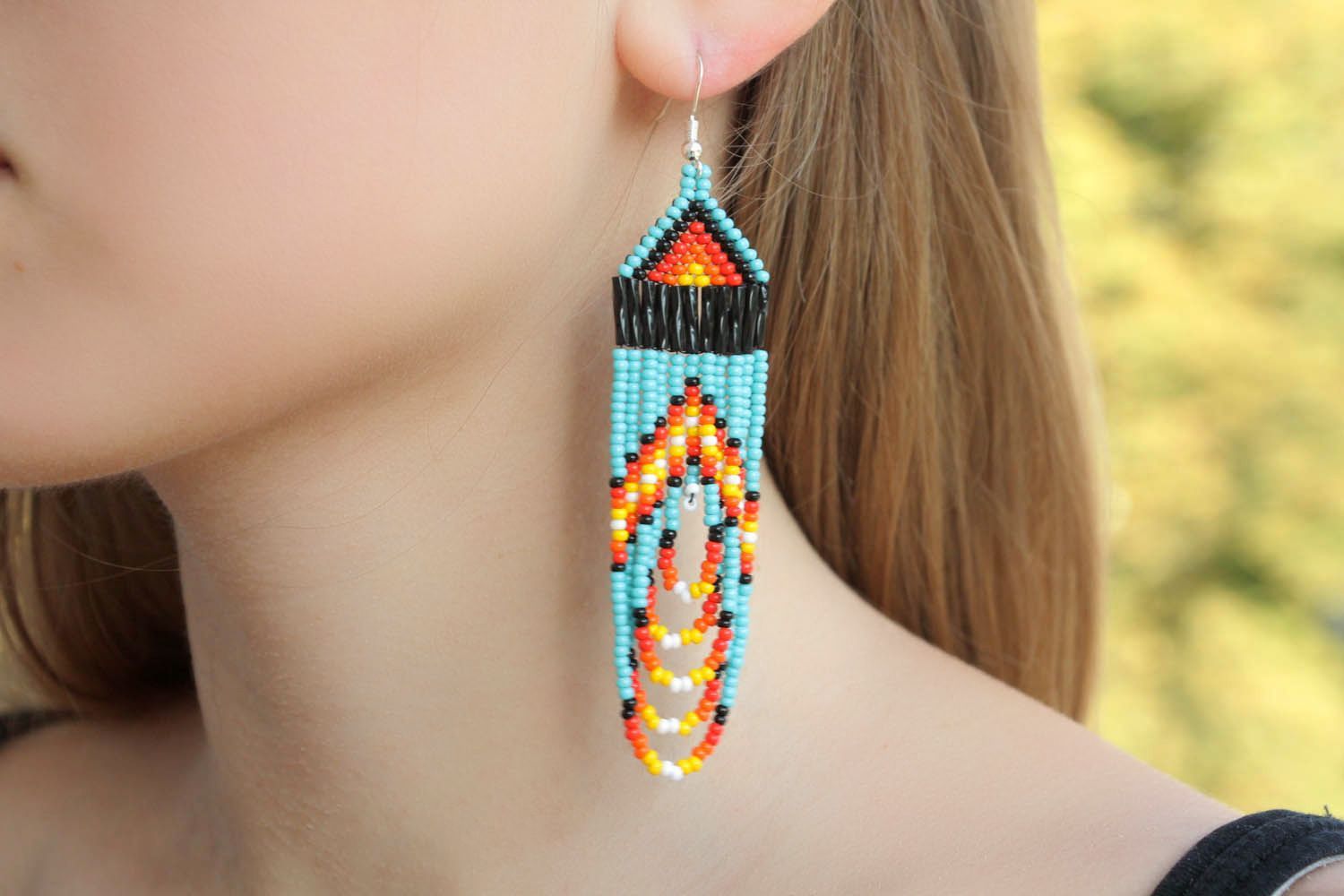 Multicolored beaded earrings photo 1