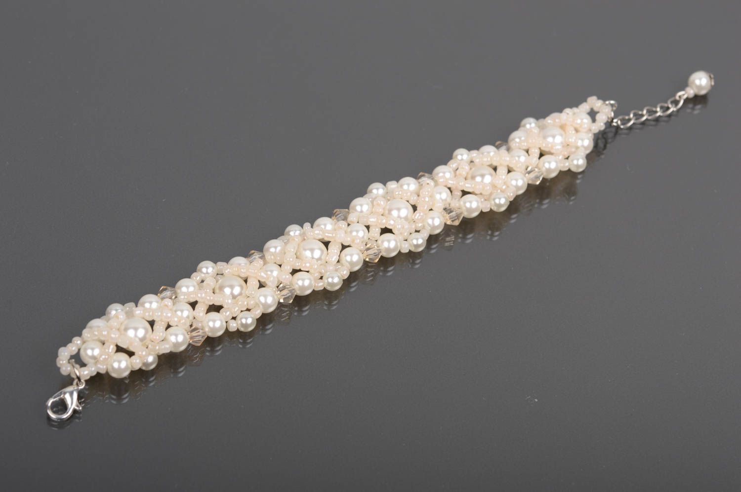 Bracelet blanc Bijou fait main perles de rocaille et fausses perles Cadeau femme photo 3