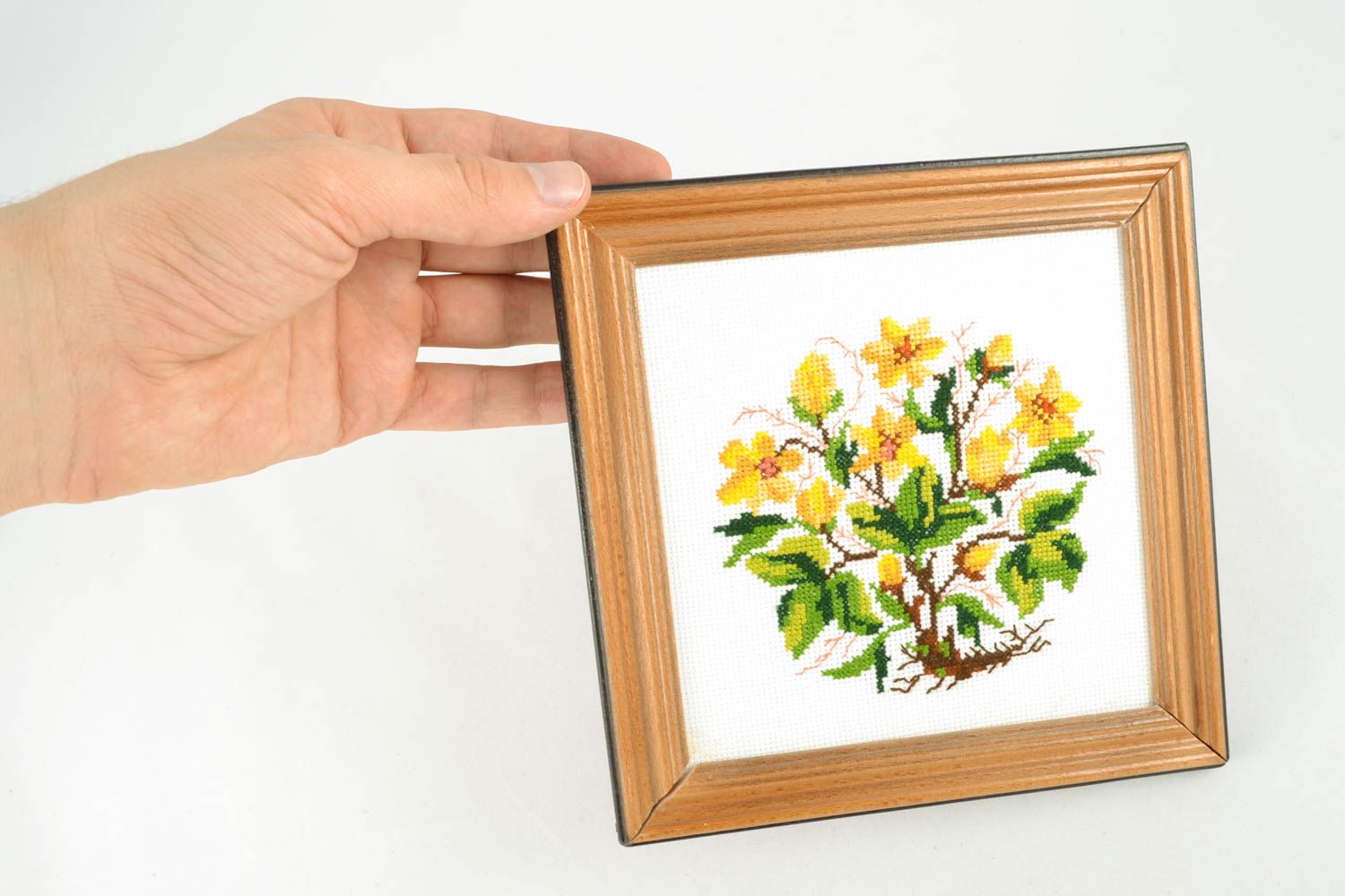 Tableau brodé fleurs dans le cadre  photo 4