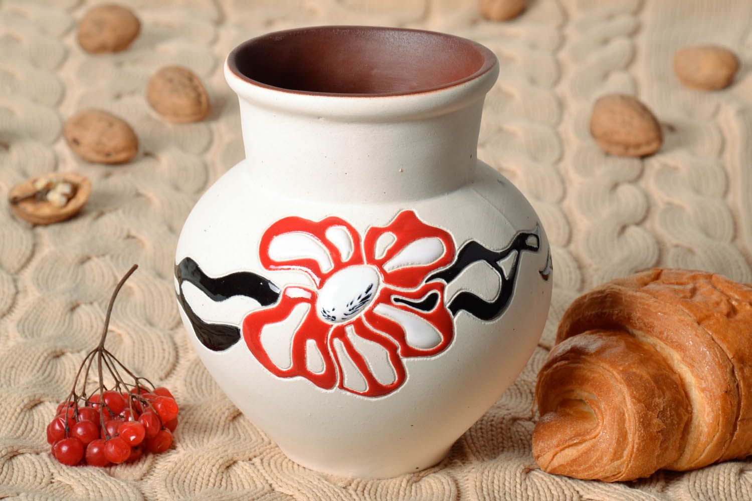 Ceramic hand-painted white 40 oz vase, milk jar with no handle 6,3, 2 lb photo 1
