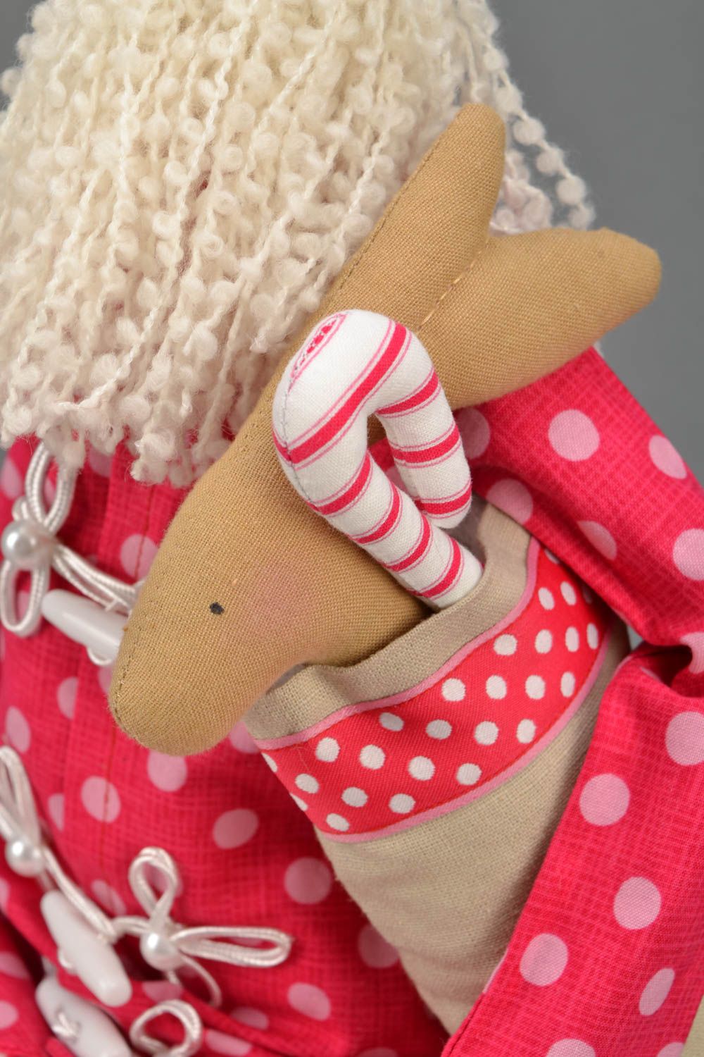 Jouet décoratif en tissus de coton et lin fait main Père Noël avec lapin photo 4