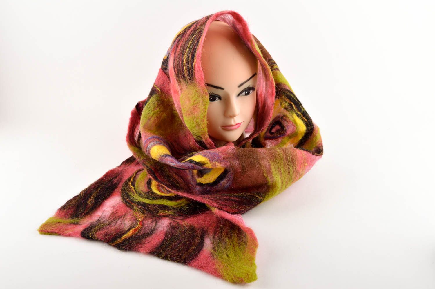 Шерстяной шарф ручной работы разноцветный женский шарф нарядный валяный шарф фото 1