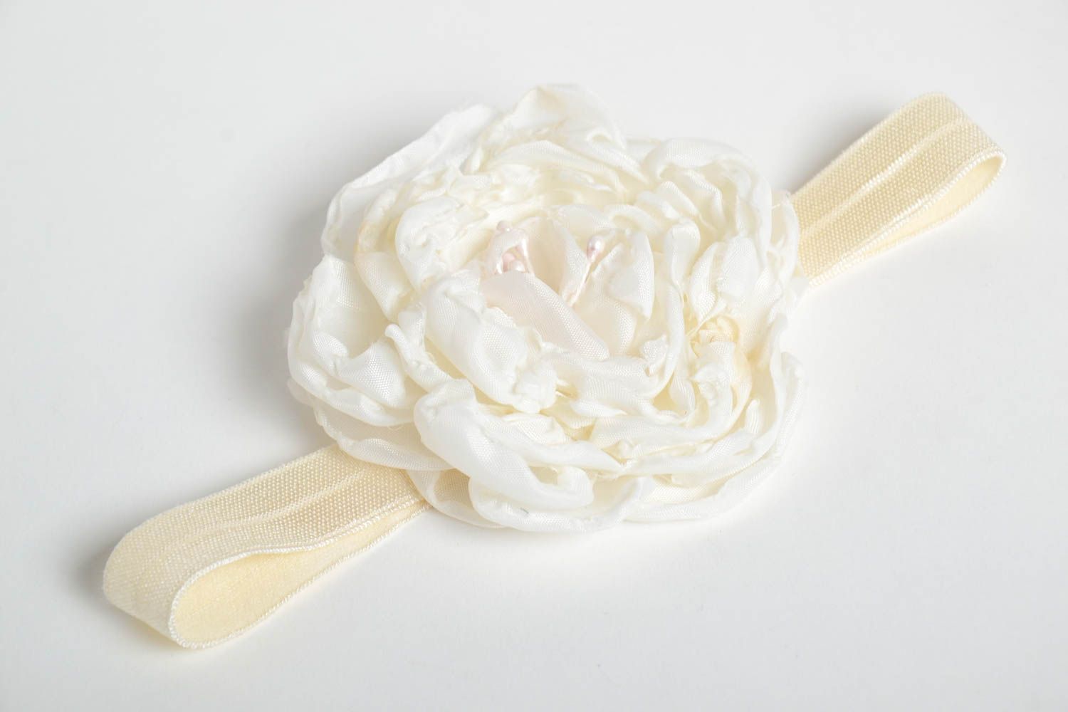 Haarband Blumen handgefertigt Designer Accessoire Haarschmuck Blüte in Weiß foto 5