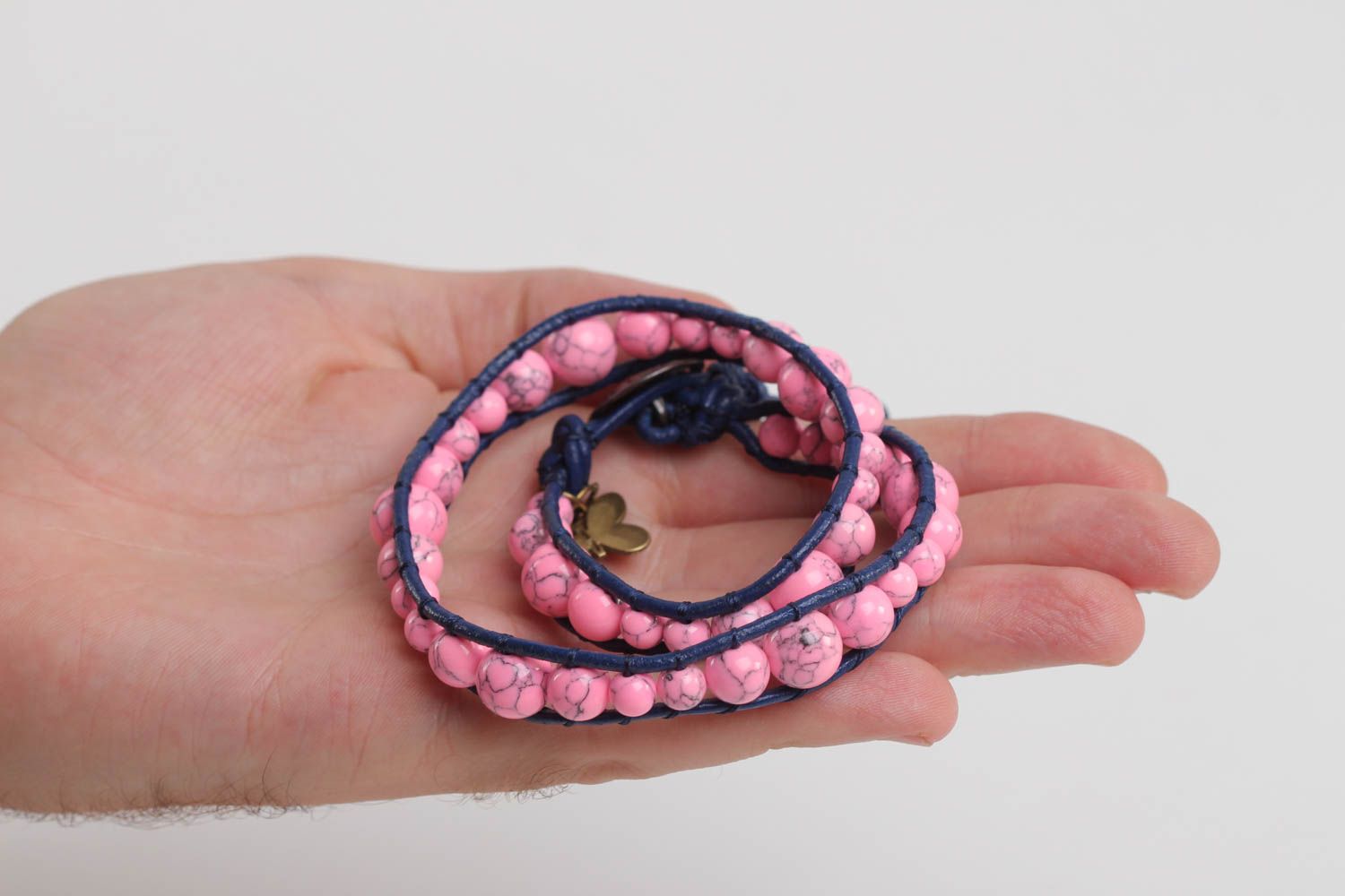 Bracelet en pierres Bijou fait main Accessoire femme corail howlite design photo 5