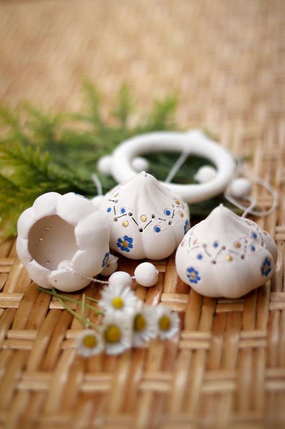 Campanello d'autore in ceramica fatto a mano campanella tenera bianca

 foto 4