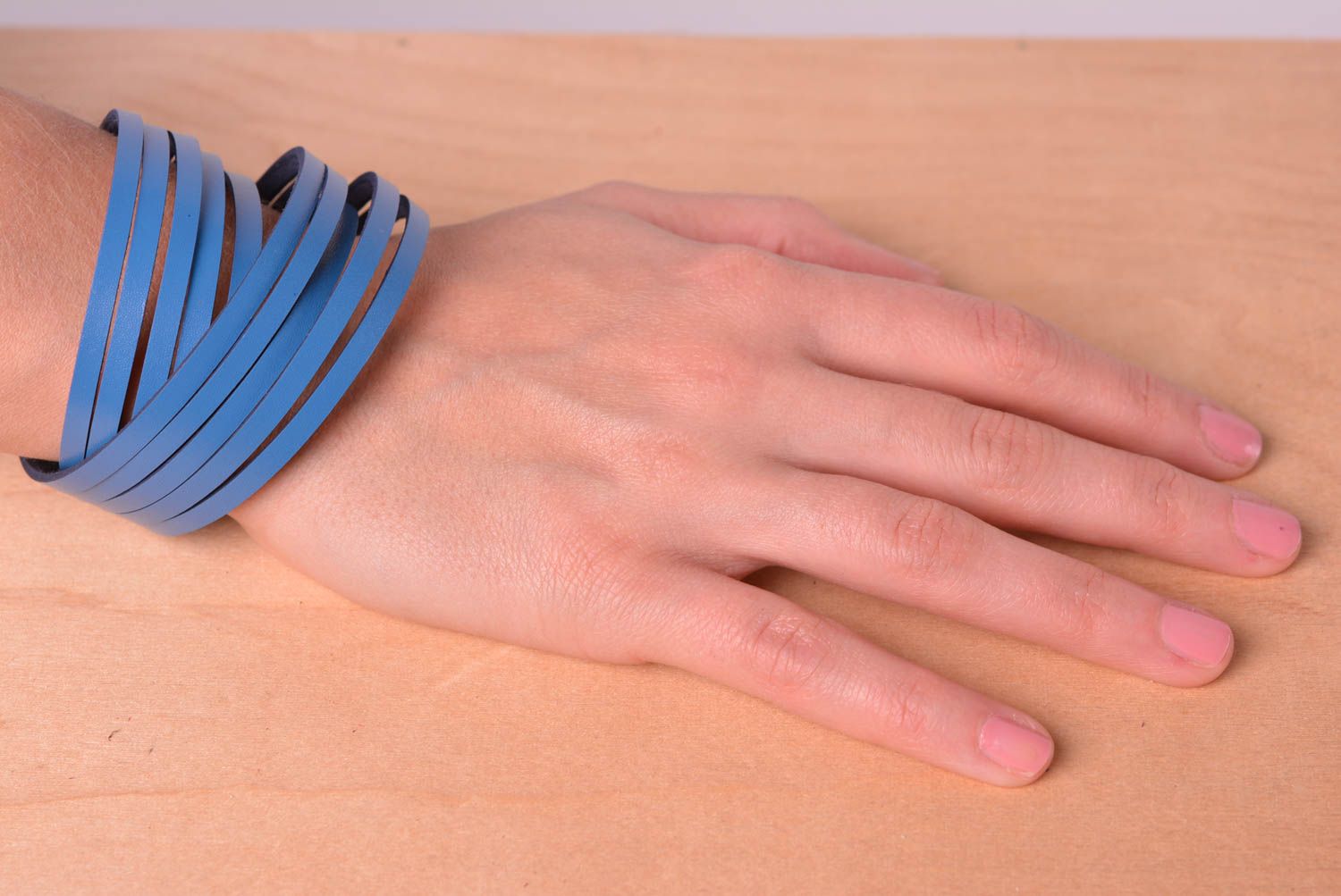 Bracelet cuir Bijou fait main design original bleu Accessoire femme cadeau photo 2