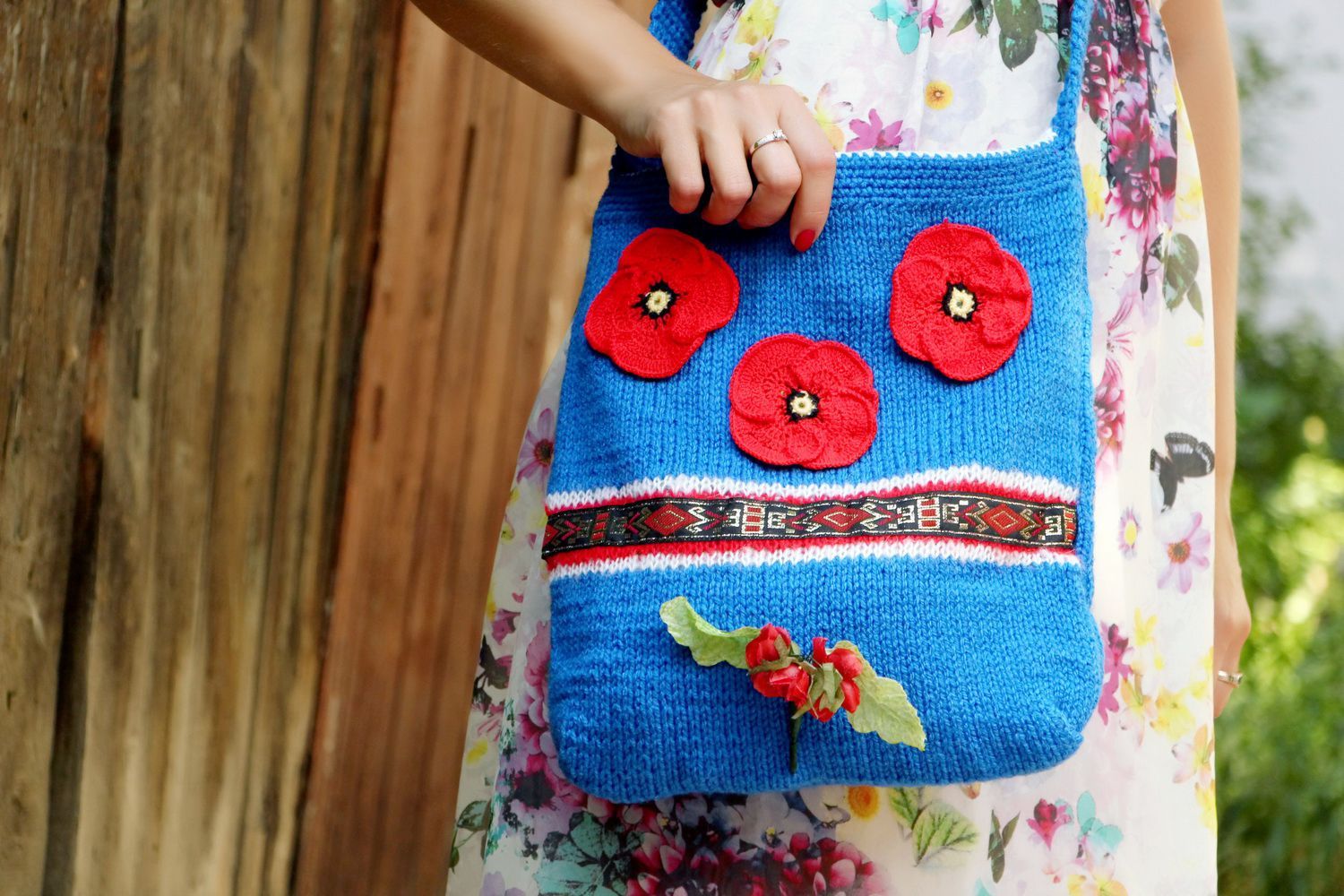 Knitted purse Poppies photo 1