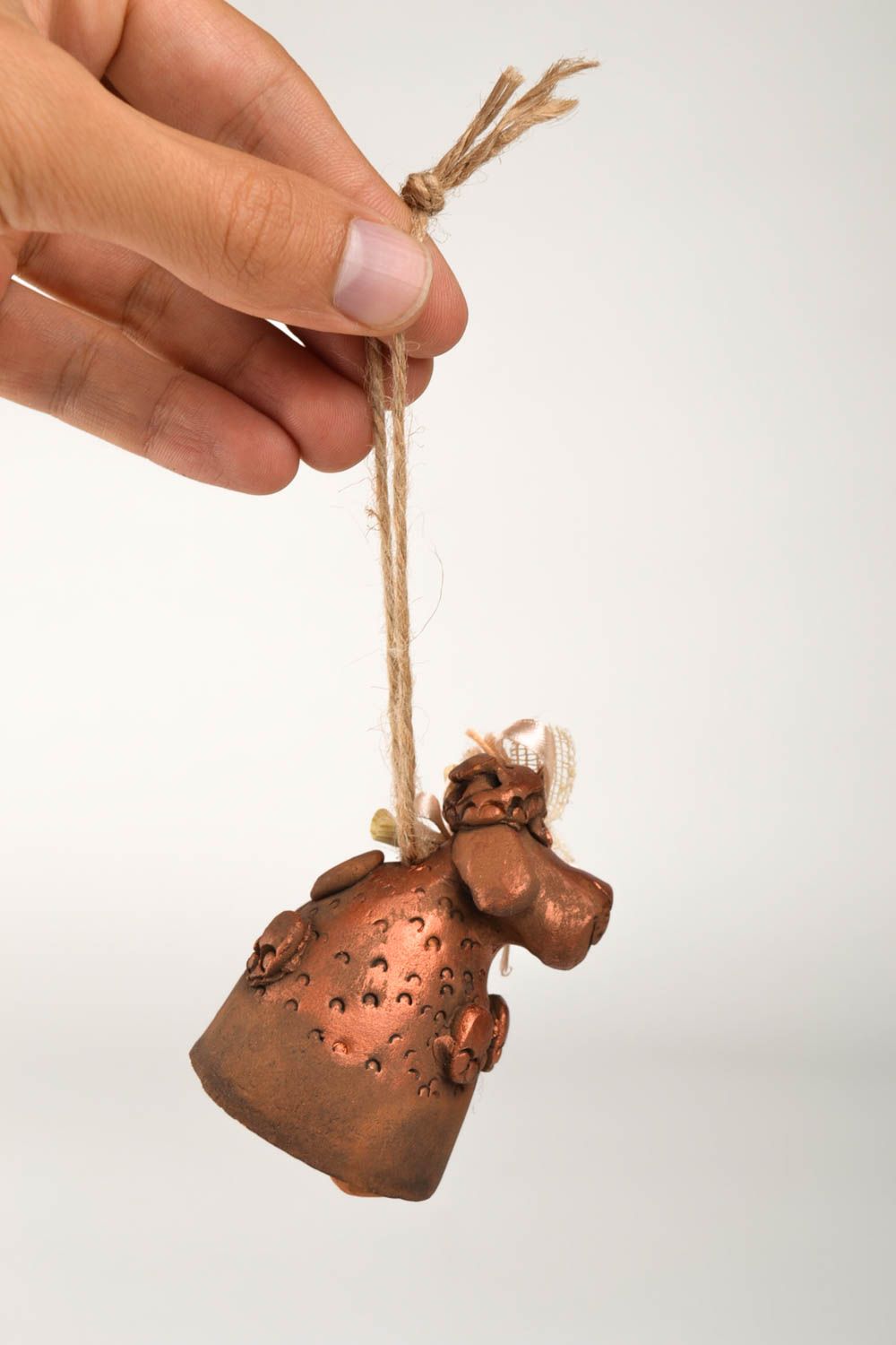 Глиняный сувенир ручной работы колокольчик из глины авторская керамика собака фото 5