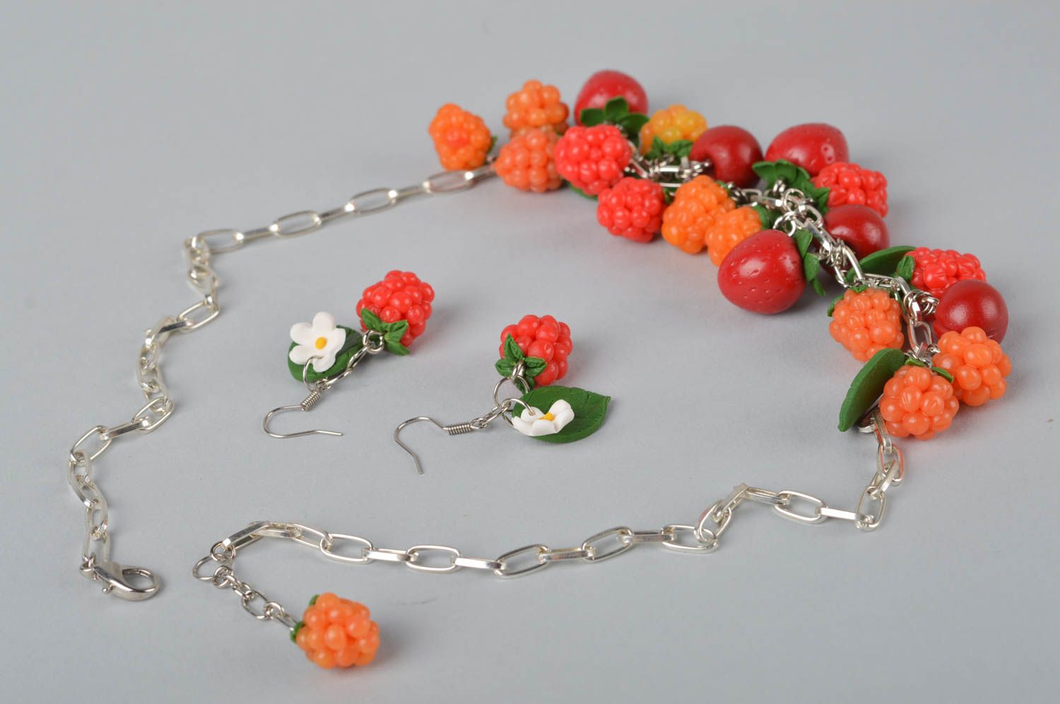 Conjunto de joyas artesanales pendientes y collar regalo original para mujeres foto 4