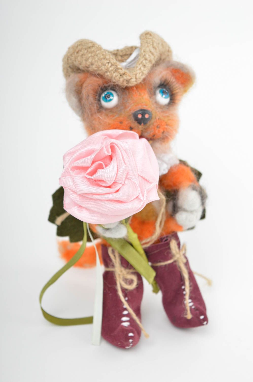Handmade natürliches Spielzeug Deko Figur Designer Geschenk Katze mit Blume foto 2