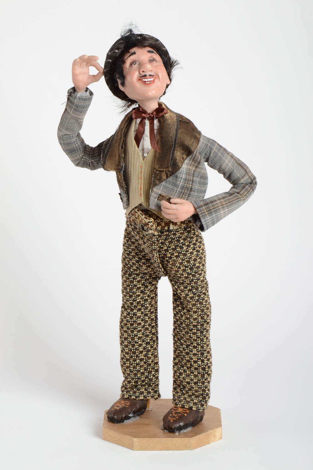 Дизайнерская авторская кукла Джентльмен в котелке для дома ручной работы  фото 2