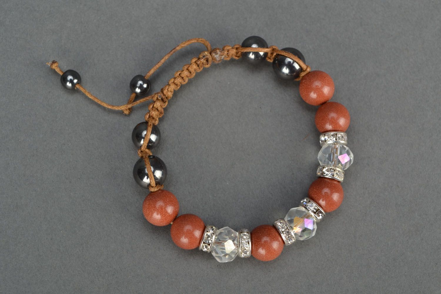 Bracelet fait main en pierres naturelles photo 2