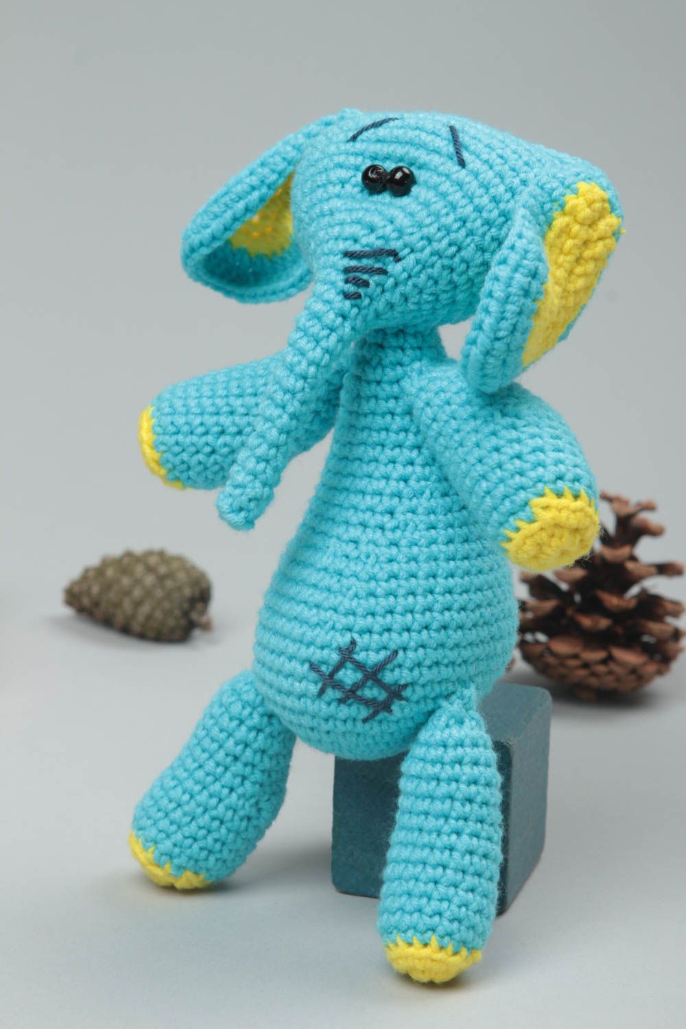 Игрушка слон ручной работы детская игрушка мягкая игрушка голубая вязаная фото 1