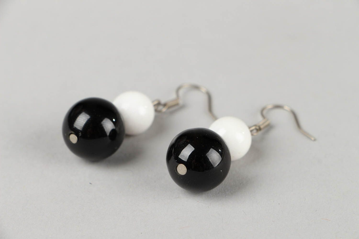 Earrings with black agate photo 2