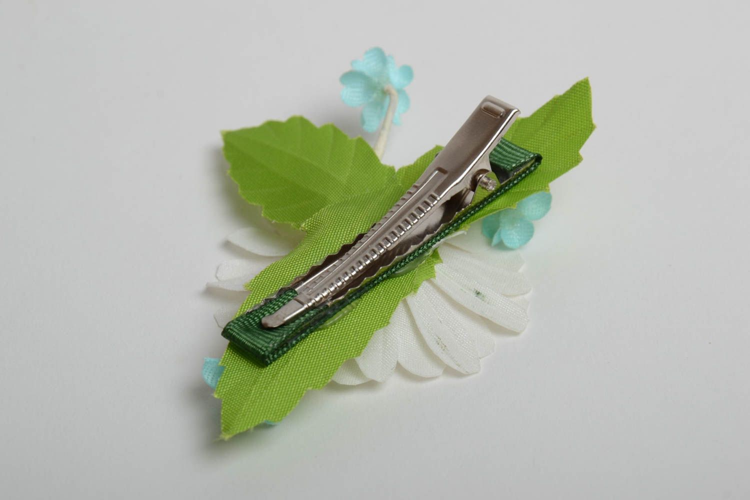 Handmade decorative hair clip with volume satin ribbon chamomile flower photo 3