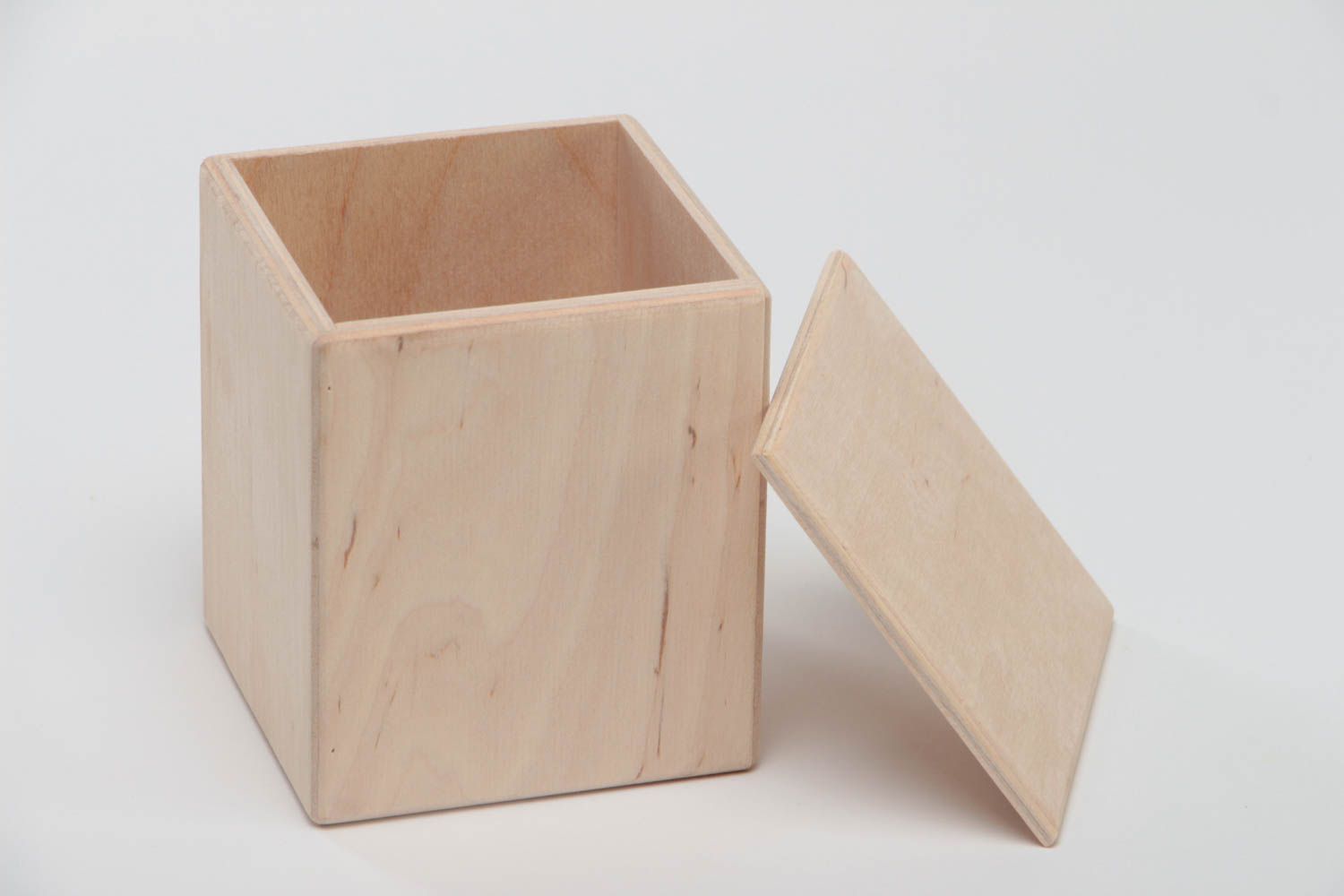 Boîte à épices en bois pour décorer soi-même avec couvercle faite main photo 2