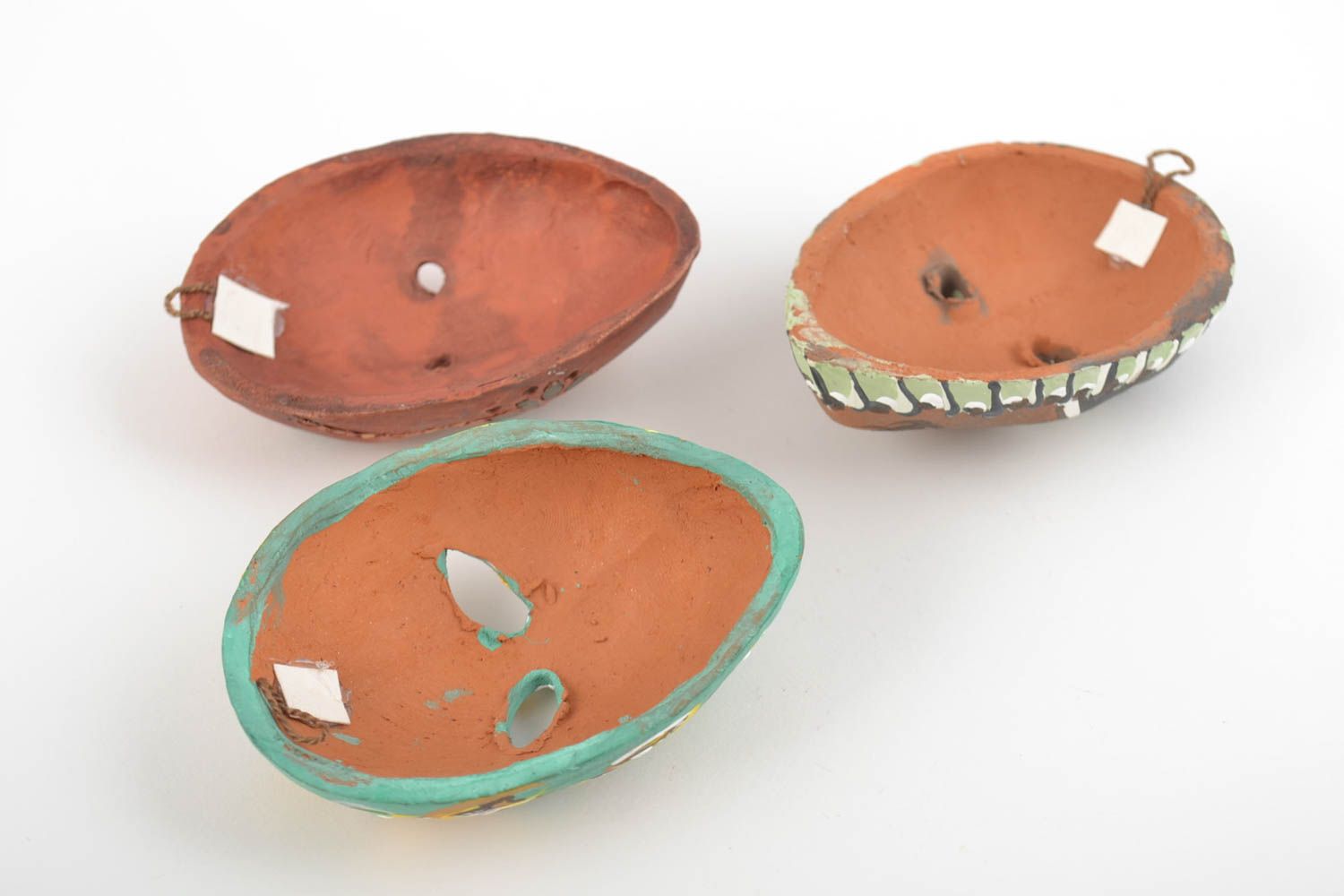 Maschere in argilla fatte a mano accessori dipinti d'autore originali 3 pezzi
 foto 4