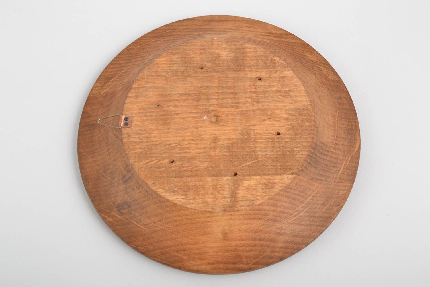 Подарочная тарелка ручной работы деревянная посуда резной декор на стену фото 3