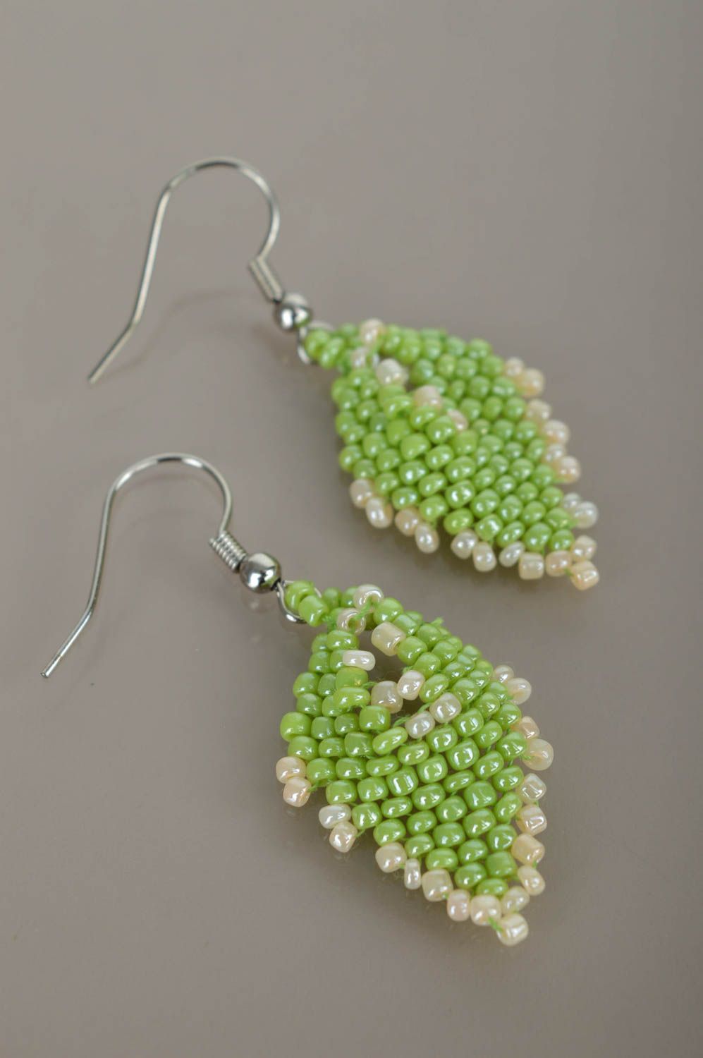 Juwelier Modeschmuck Handmade Ohrringe hellgrün Geschenk für Frauen  Glasperlen foto 2