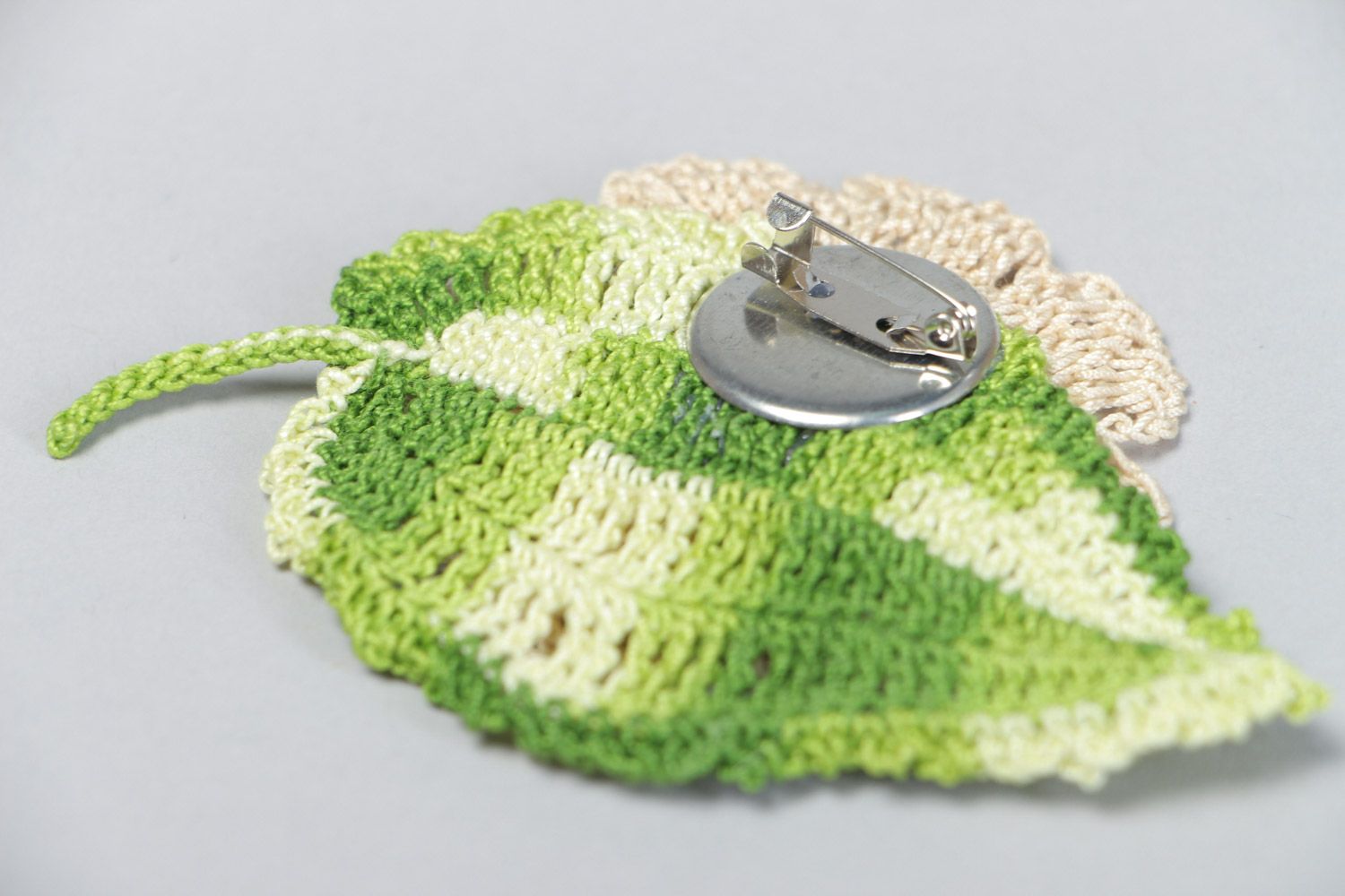 Handmade floral brooch crocheted of green and beige cotton and silk threads photo 4