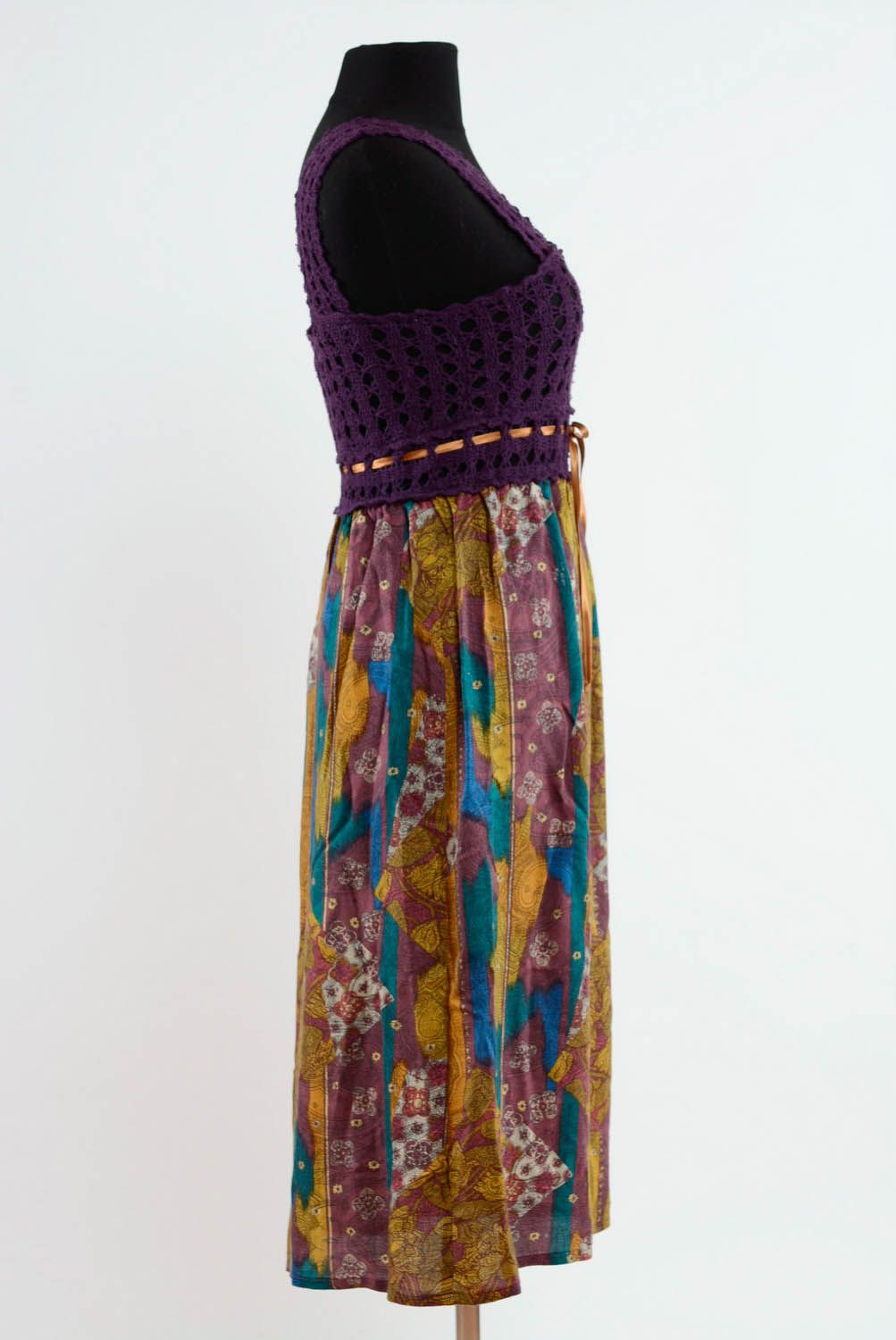 Robe longue violette en acrylique et demi-laine photo 3