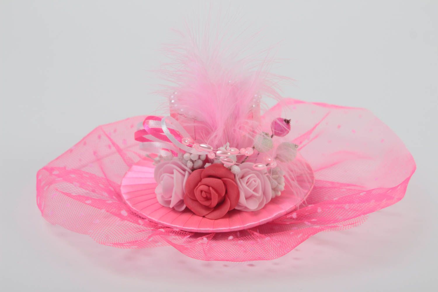 Заколка для волос со шляпкой ручной работы для девушки яркая розовая красивая фото 3