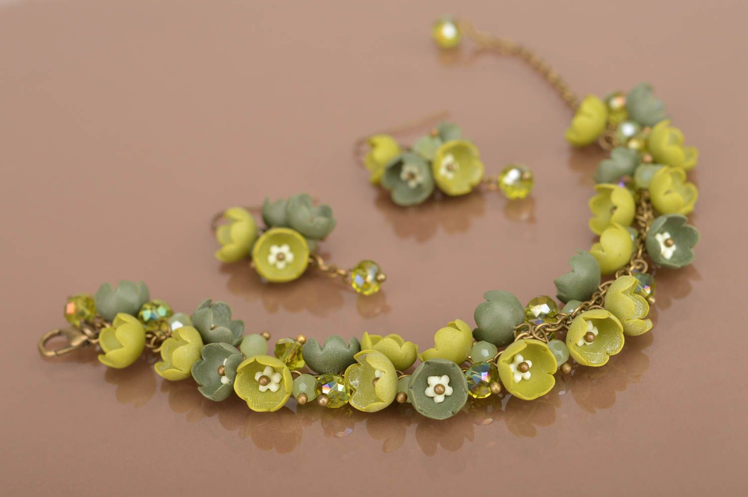 Handmade set of jewelry green cute accessories green earrings and bracelet photo 2