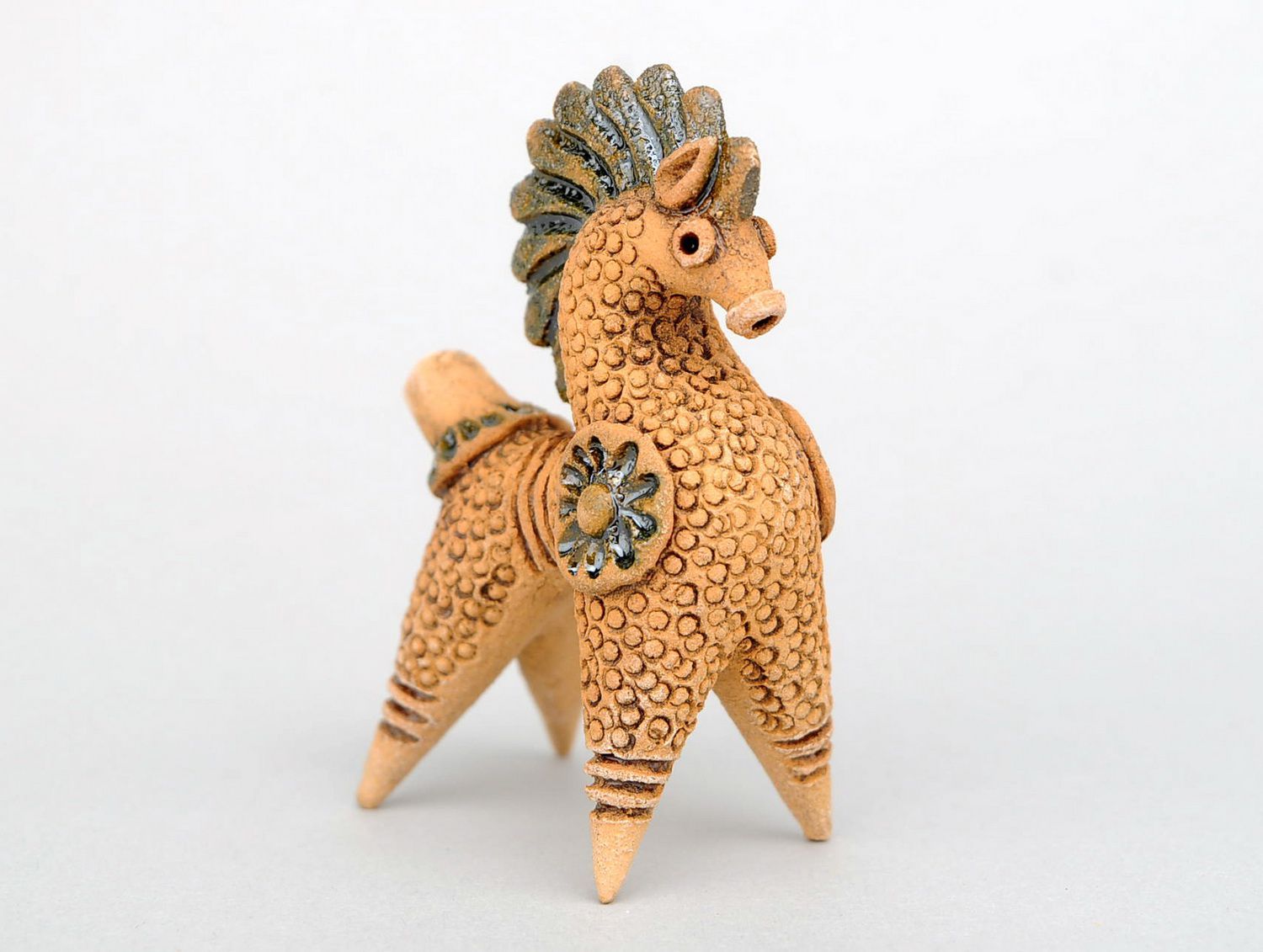 Clay penny whistle Horse photo 3