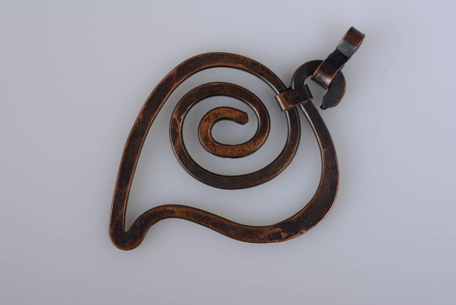 Handmade copper small heart-shaped pendant beautiful twisted designer accessory photo 5