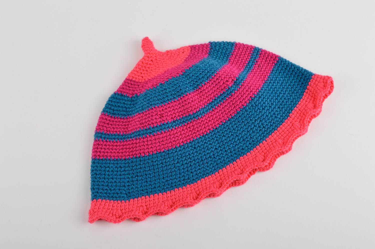 Bonnet tricot fait main Chapeau au crochet Vêtement femme beau original photo 2