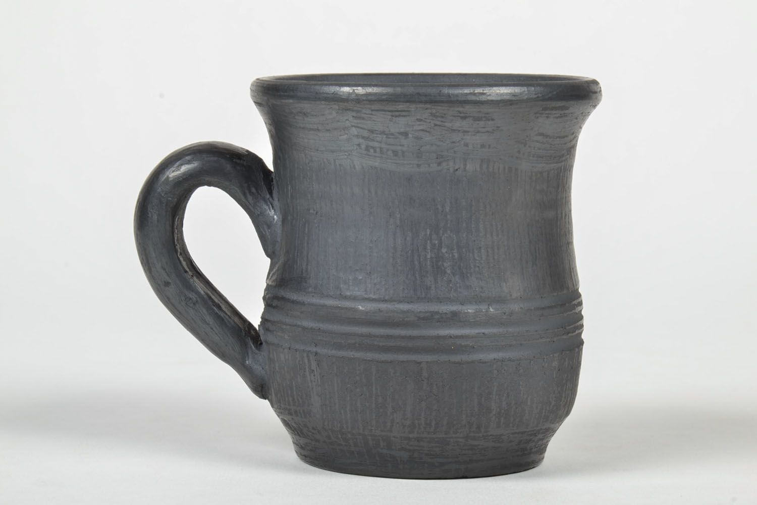 Large smoked black clay natural 8 oz cup with handle and no pattern photo 2