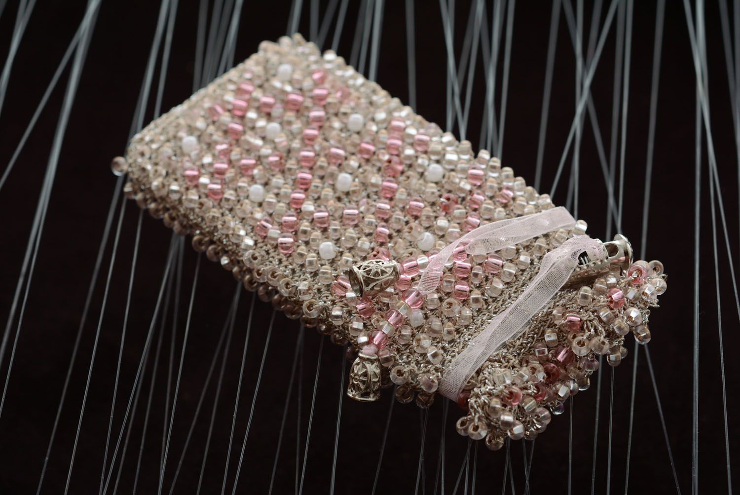 Étui téléphone en perles de rocailles fait main accessoire design original photo 3