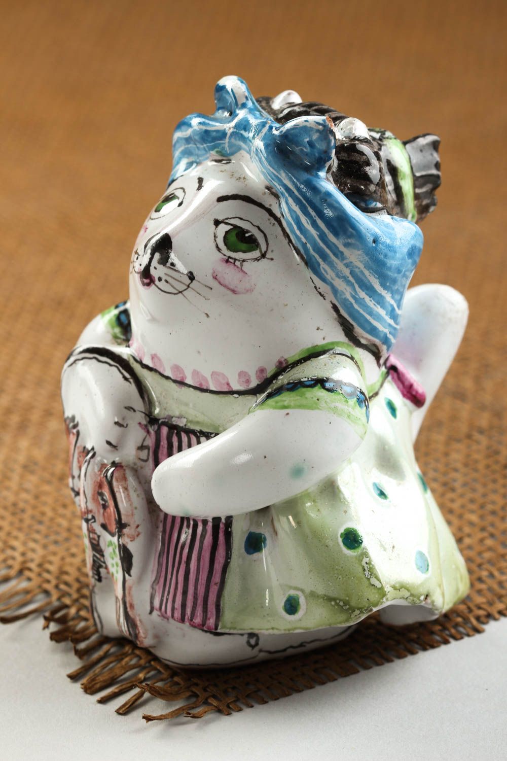 Figura de cerámica hecha a mano elemento decorativo decoración de hogar foto 1