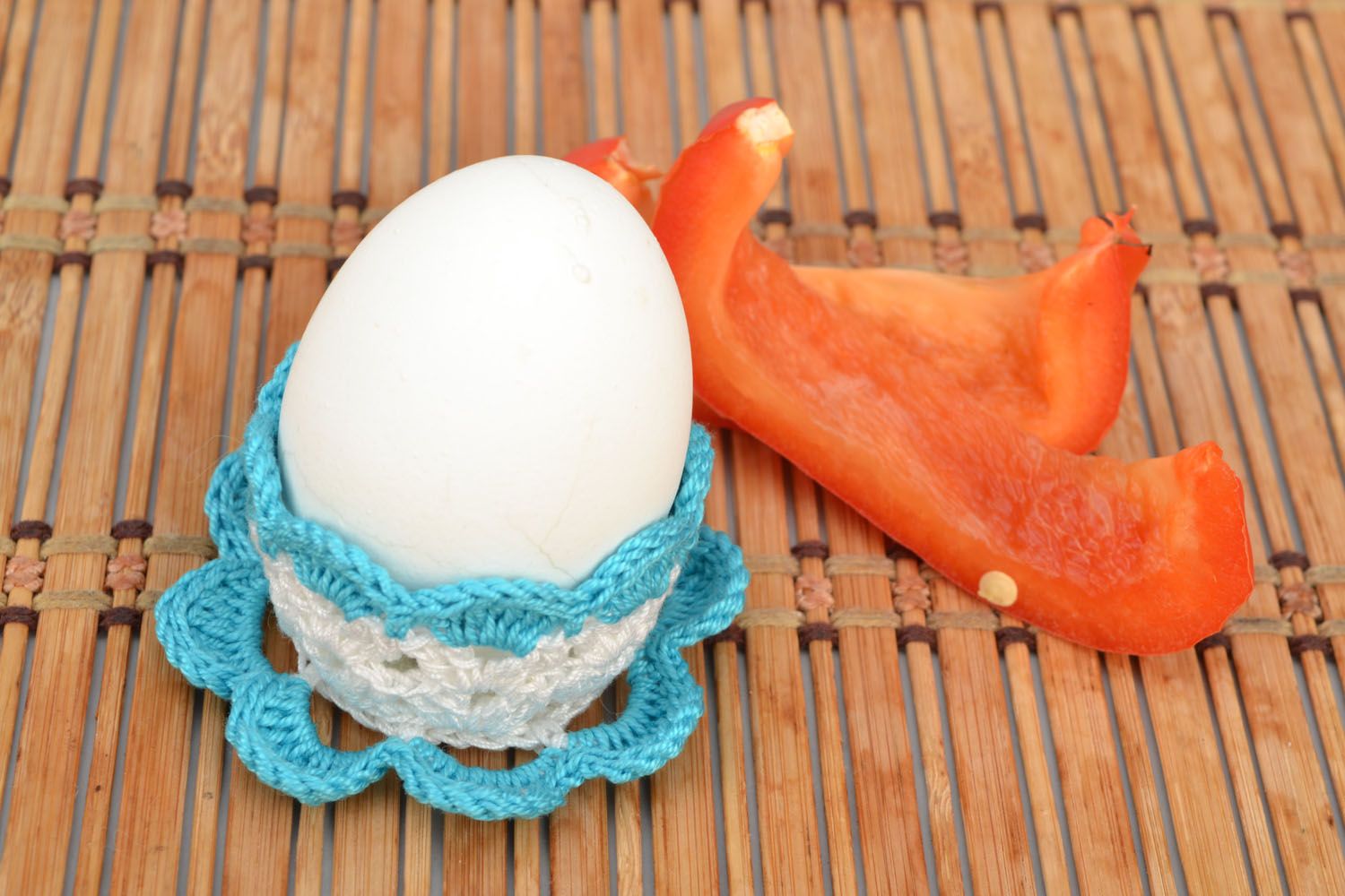 Soporte tejido para huevo de Pascua foto 1