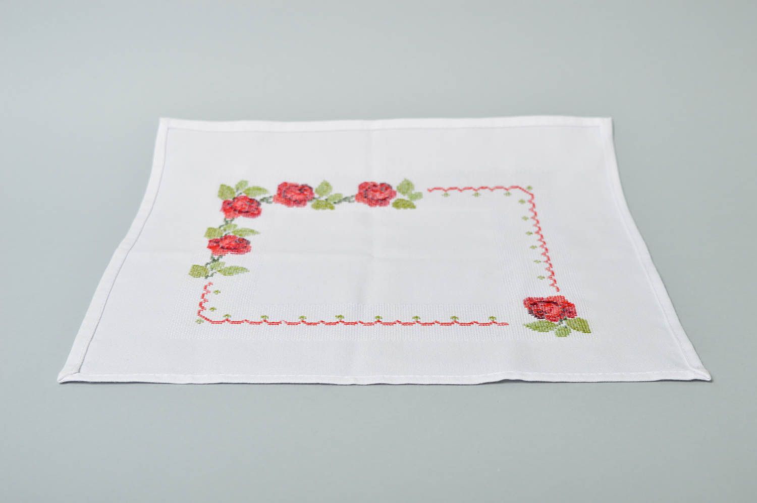 Handmade cute unusual napkin table decor ideas beautiful embroidered napkin photo 4