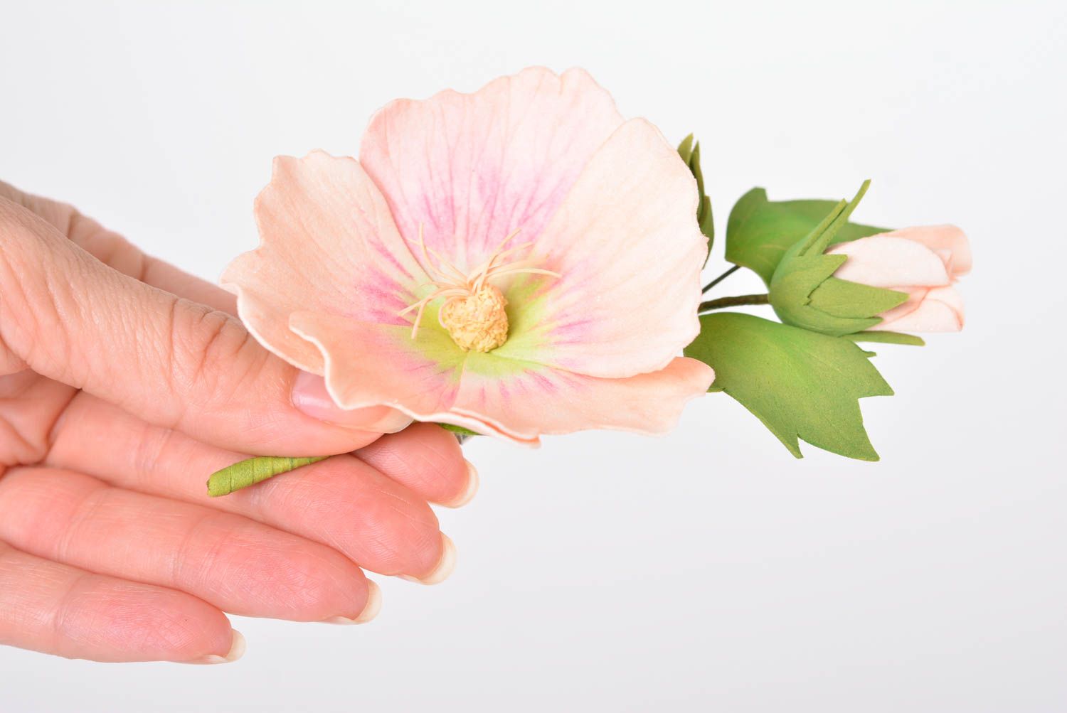 Брошь ручной работы розовый цветок из фоамирана дизайнерское украшение фото 3