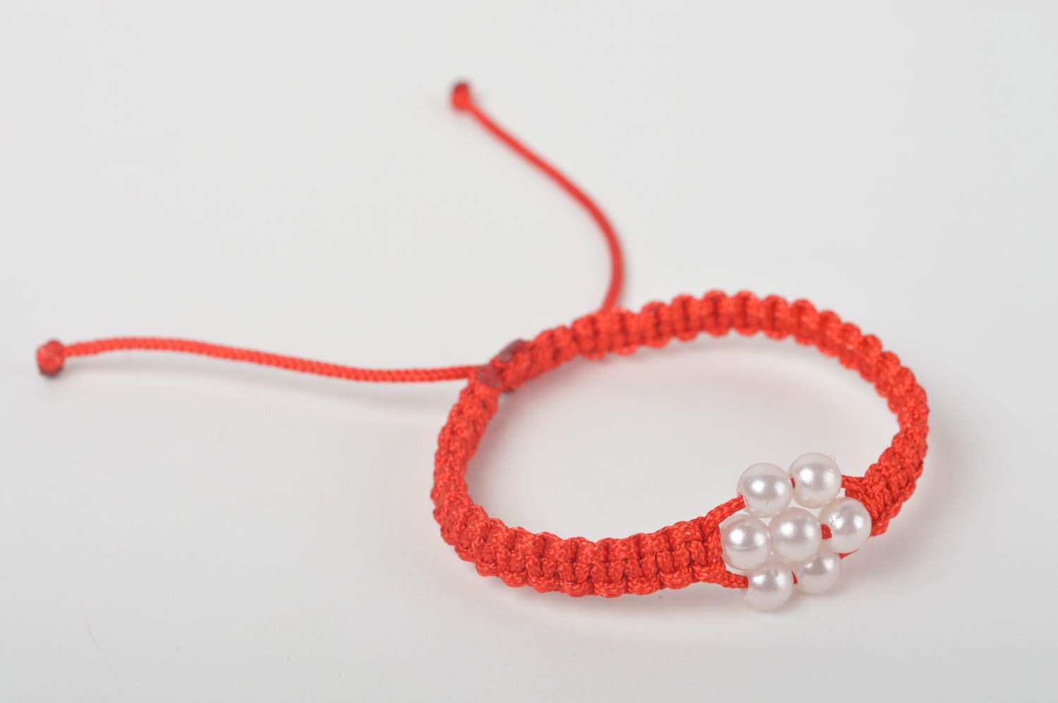 Bracelet textile Bijou fait main rouge tressé fin design original Cadeau femme photo 2