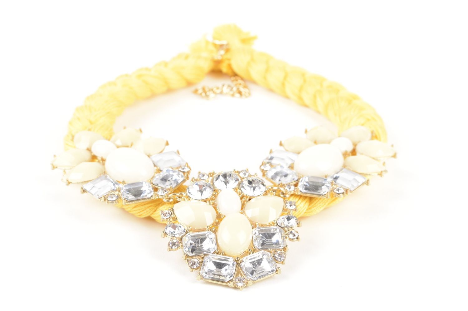 Collier textile Bijou fait main jaune avec perles fantaisie Cadeau femme photo 3